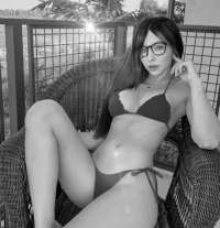 Olağanüstü dans yapan escort Nida