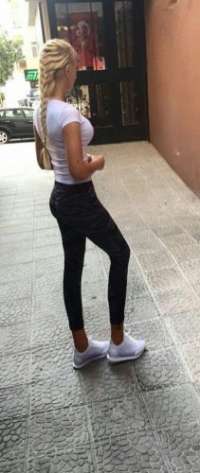 Olağanüstü eve gelen bayan Azize