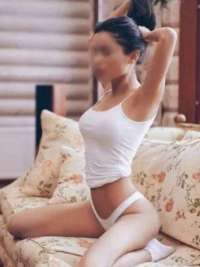 Olağanüstü masaj yapan escort Altin