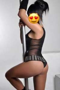 Özgüvenli ve Ateşli Escort Ceyda - Toroslar'da Benzersiz Zevkler İçin Hazır Olun