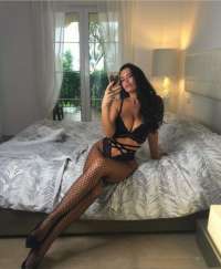 Samimi deneyimli escort Behiye