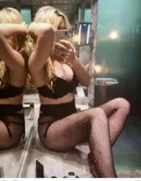 Samimi öpüşmeyi seven kadın Bucak