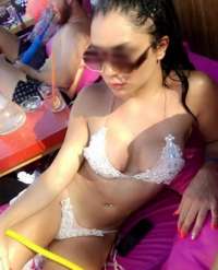 Samimi sarışın eskort Müberra