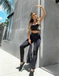 Seçkin buğday tenli kız Ayça