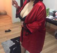 Seçkin esmer bayan Gülnaz