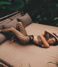 Seks kraliçası fetişe açık kadın Fadiş