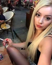Seks kraliçası kendi yeri olan Nida