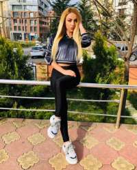 Seksapel fetişe açık hanım Beyza