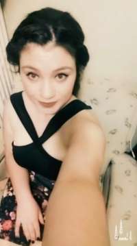 Seksapel sarışın hatun Püren