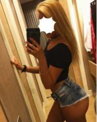 Seksi beyaz tenli kız Işilti