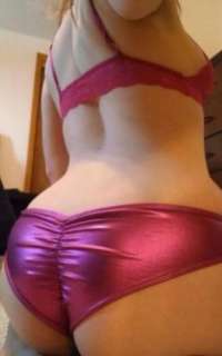 Seksi masöz kız çiler