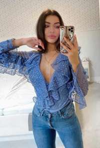 Seksi öpüşmeyi seven bayan Huriye