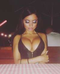 Seksi öpüşmeyi seven hatun Deniz