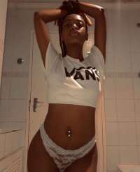 Şık balık etli hanım Nevin