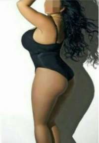 Şık genç kadın öznur