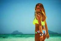 Şık sarışın kız Dilay