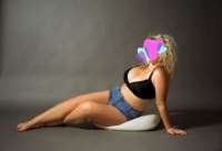 Şımarık eve gelen kız Ezra