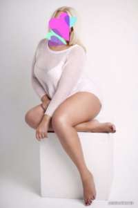 Şımarık eve gelen kız Ezra