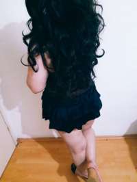 Şımarık evinde buluşan kız Elçin