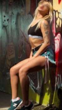 Şımarık evinde buluşan kız Elçin