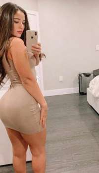 Unutulmaz masaj yapan escort Müzeyyen